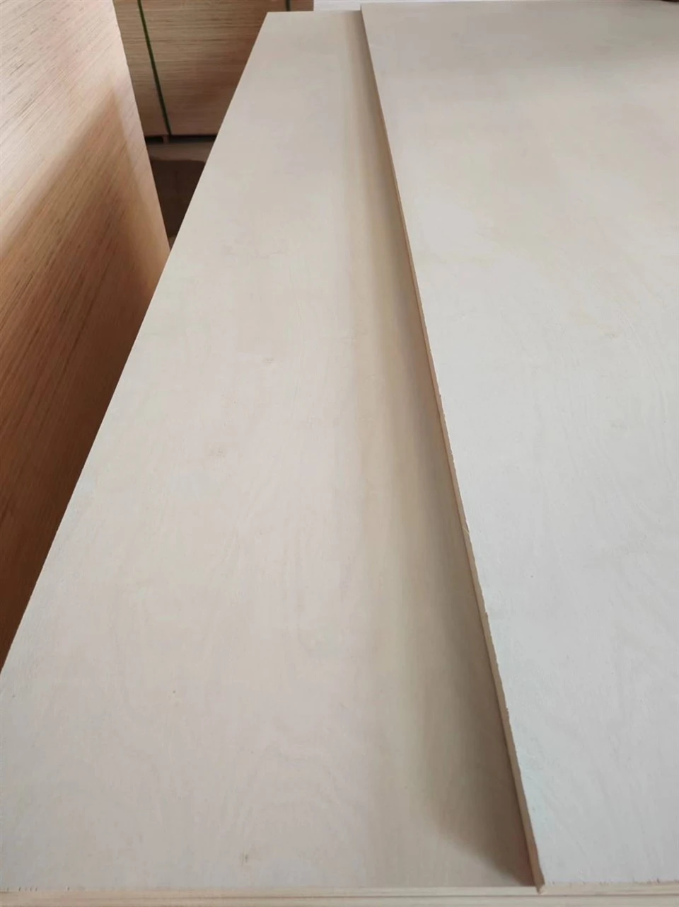 Bleached Poplar Veneer Plywood For Laser Cutting & Furniture factory